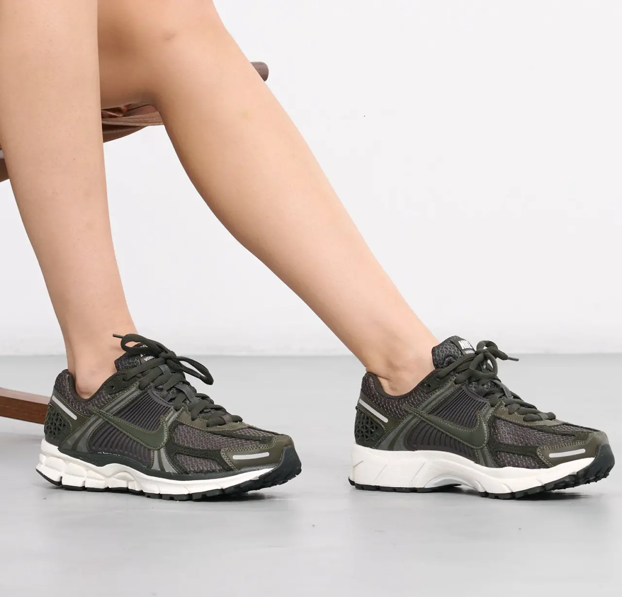 Giay Nike Air Zoom Vomero 5 'Sequoia' FQ8898-325