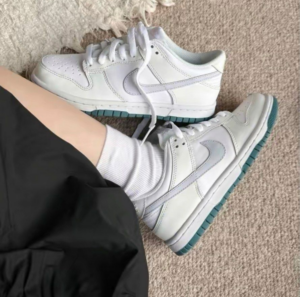 Giay Nike Dunk Low ‘Features Green’ FD9911-101