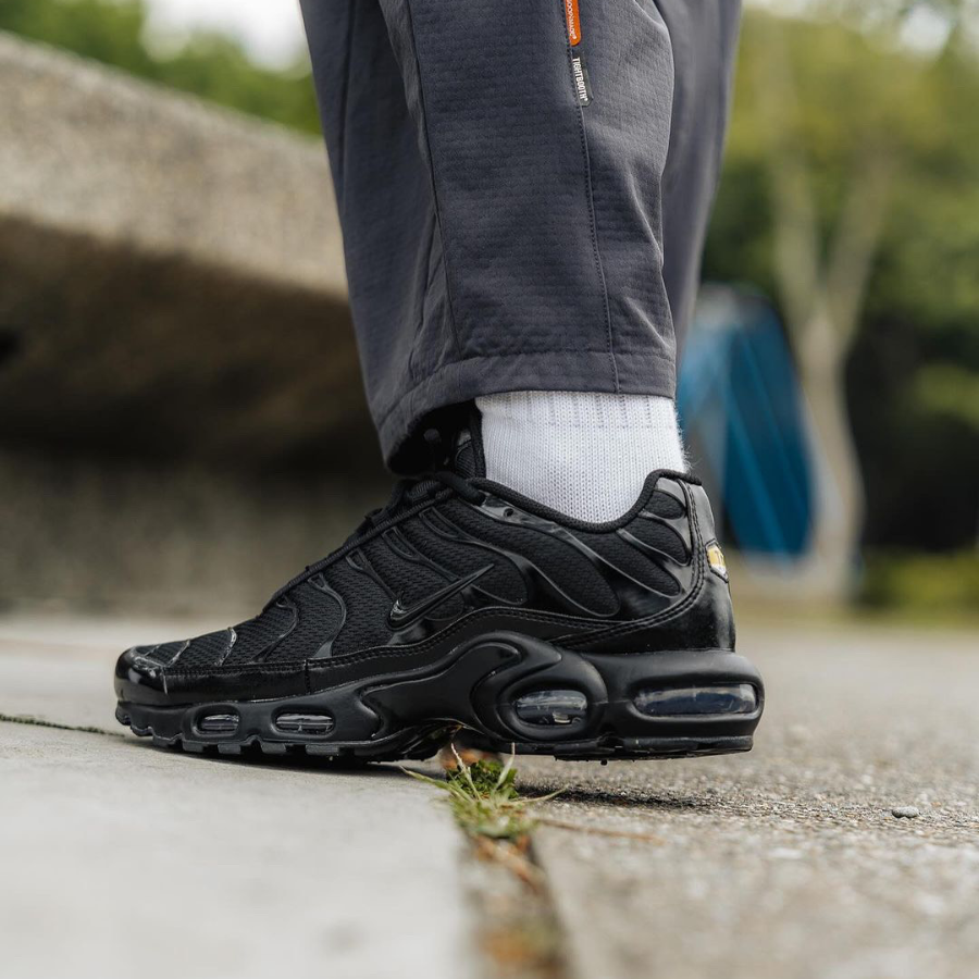 Giày Nike Air Max Plus 'Triple Black' 604133-050 - Ảnh 3