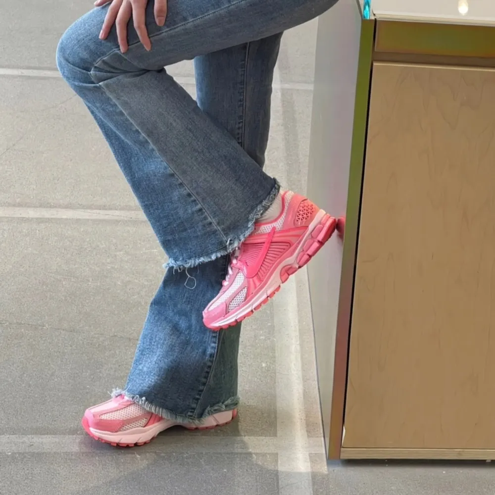 Giay Nike Air Zoom Vomero 5 'Barbie' FQ0257-666