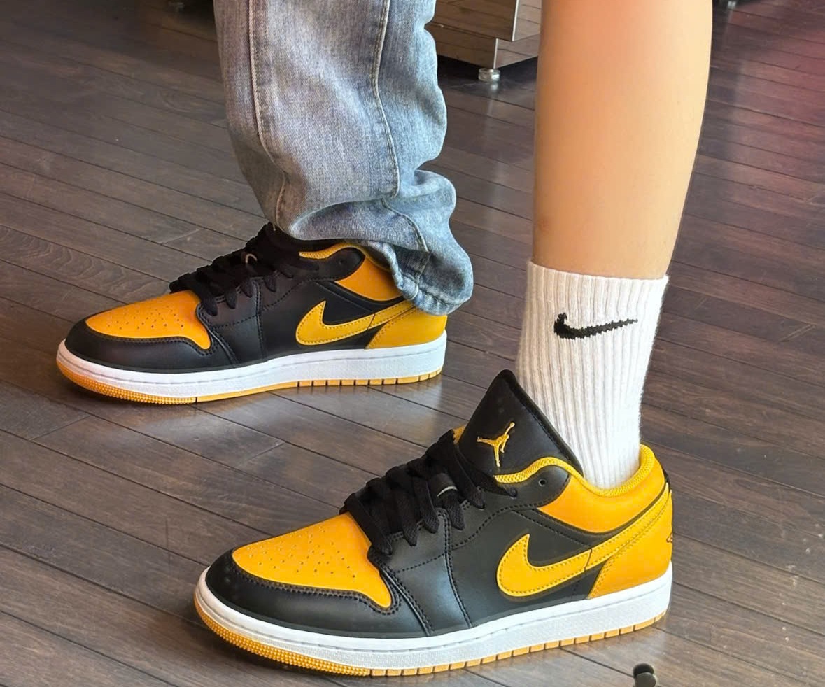 Giay Nike Air Jordan 1 Low 'Yellow Ochre' 553558-072