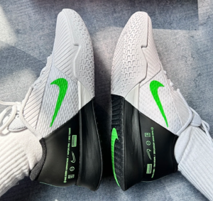 Giay Nike Court Air Zoom Vapor Pro 2 'White Poison Green' DR6191-105