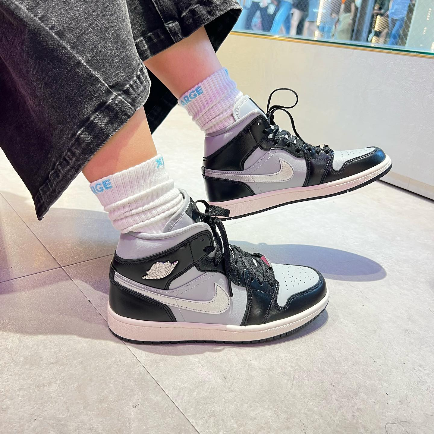 Giay Nike Air Jordan 1 Mid SE 'Black Chrome' FB9892-002