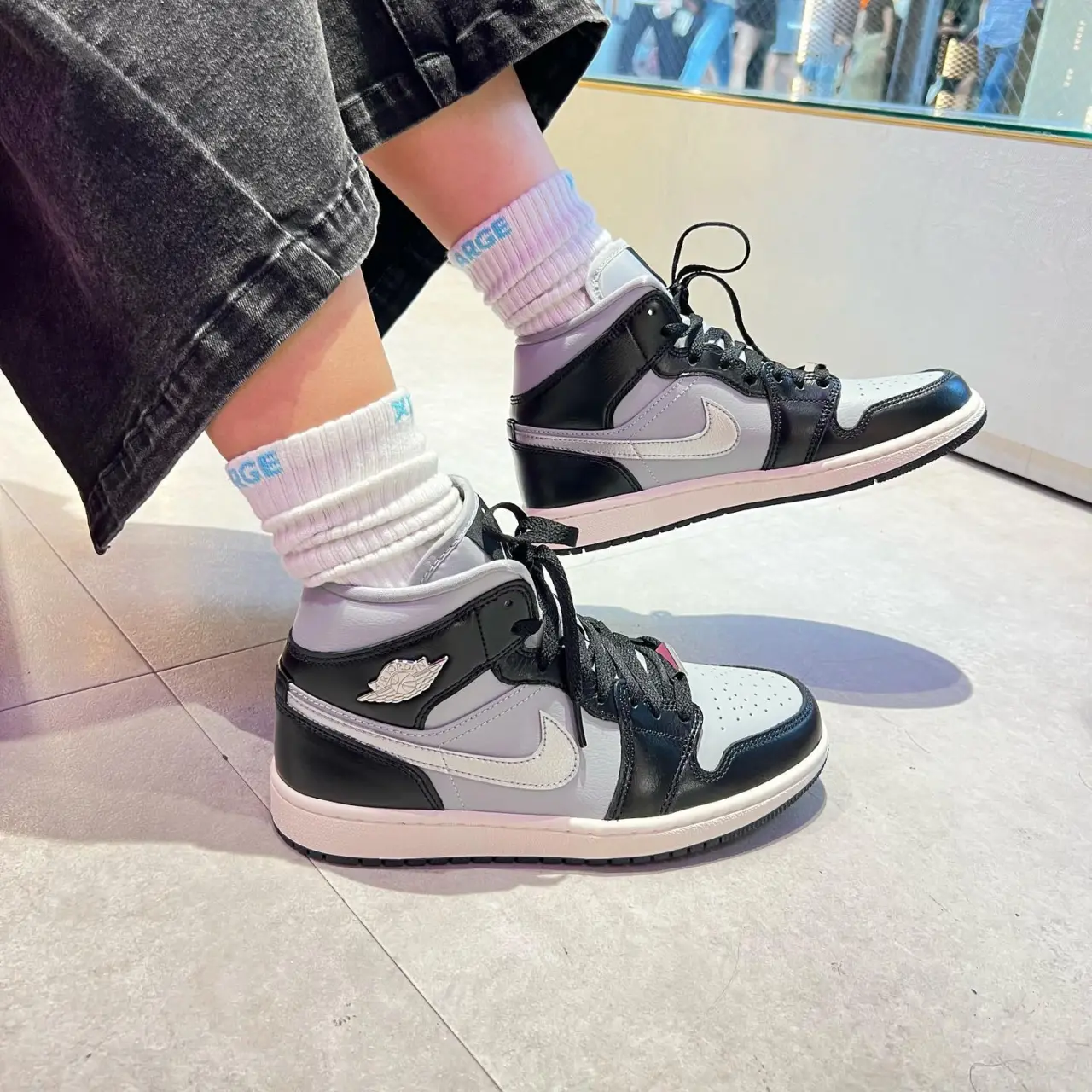 Giay Nike Air Jordan 1 Mid SE 'Black Chrome' FB9892-002
