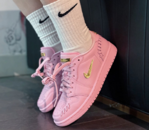 Giay Nike Air Jordan 1 Low Method Of Make 'Pink' FN5032-600