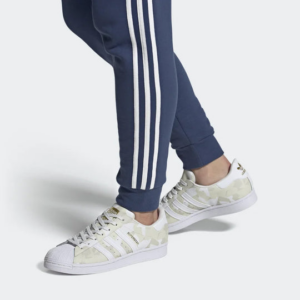 Giay Adidas Superstar 'Cloud White Camo' FW6013