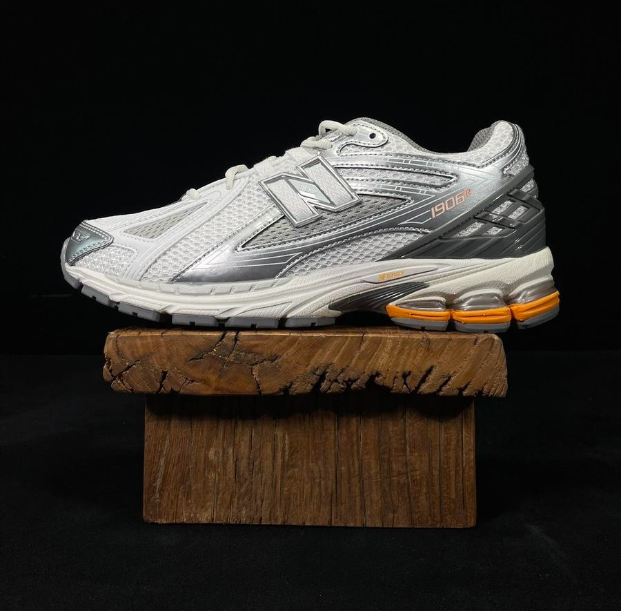 Giay New Balance 1906R 'Silver Orange' M1906RWM