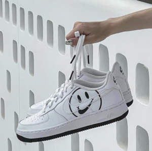 Giay Nike Air Force 1 Low 'Have A Nike Day' AV0742-100