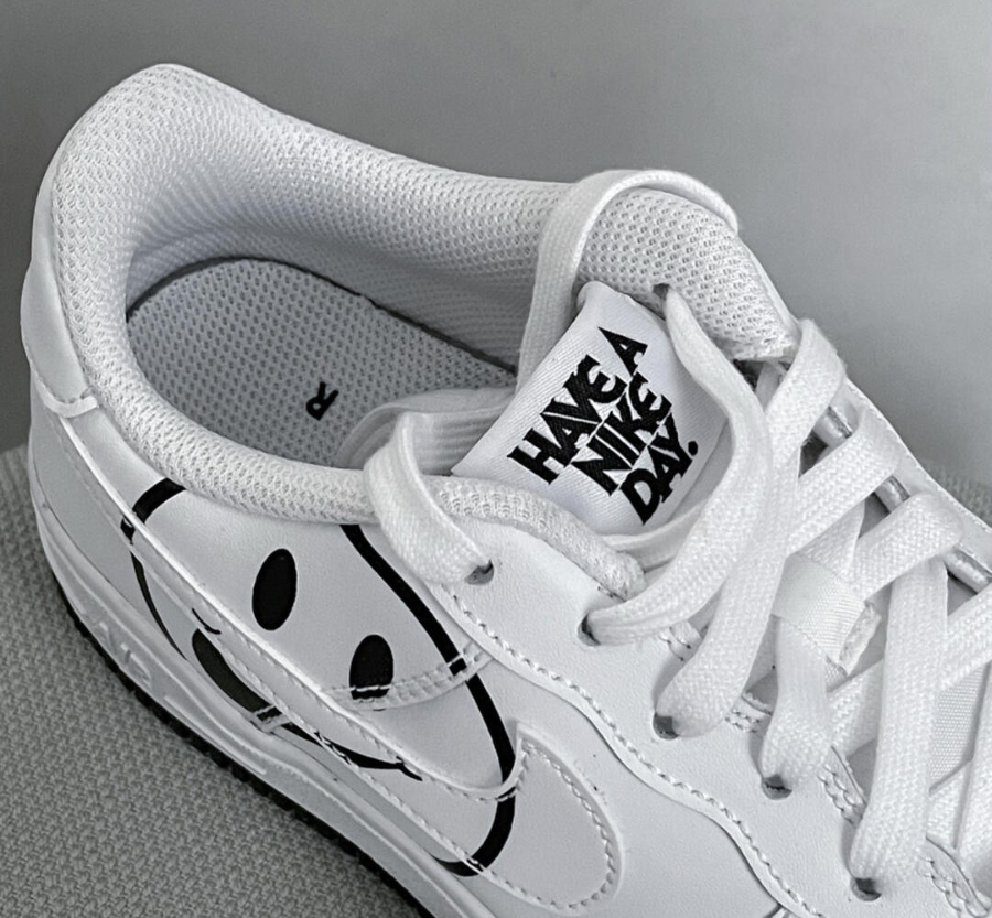 Giay Nike Air Force 1 Low 'Have A Nike Day' AV0742-100
