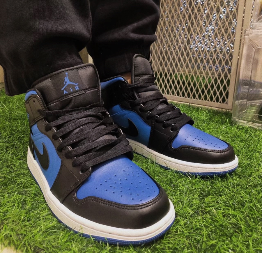 Giay Nike Air Jordan 1 Mid 'Blue Black' DQ8426-042