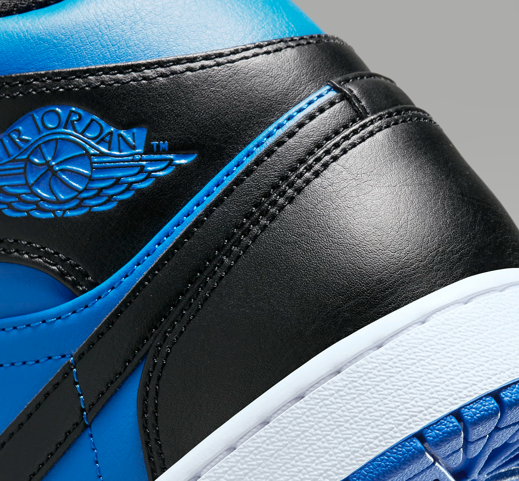 Giay Nike Air Jordan 1 Mid 'Blue Black' DQ8426-042