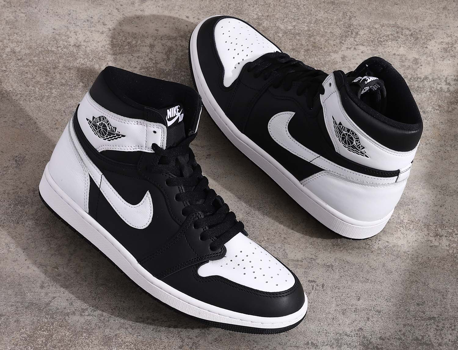 Giay Nike Air Jordan 1 Retro High OG 'Black White' DZ5485-010