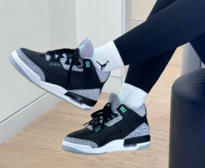 Giay Nike Air Jordan 3 Retro GS 'Green Glow' DM0967-031