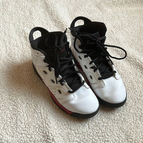 Giay Nike Air Jordan 6-17-23 GS 'White Gym Red' 428818-100