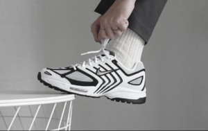 Giay Nike Air Pegasus 2005 'White Black' FJ1909-100