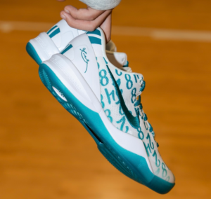 Giay Nike Kobe 8 Protro 'Radiant Emerald' FQ3549-101