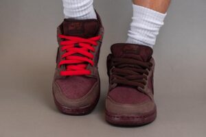 Giay Nike SB Dunk Low 'City of Love' FN0619-600