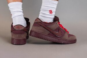 Giay Nike SB Dunk Low 'City of Love' FN0619-600