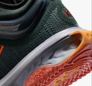 Giay Nike Zoom GT Jump 2 'EST 1972' DJ9431-301