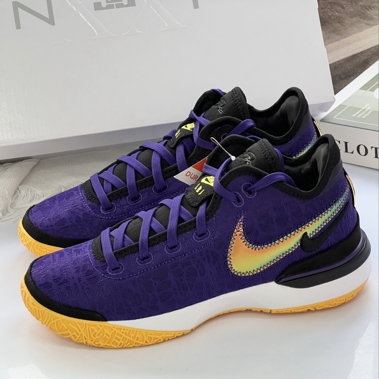 Giay Nike Zoom LeBron NXXT Gen 'Lakers' DR8784-500