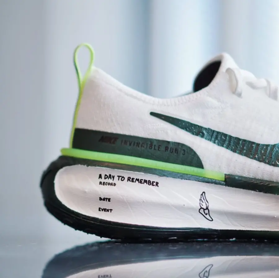 Giay Nike ZoomX Invincible Run Flyknit 3 'Wake Up Pack' FZ4018-100