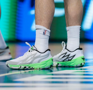 Giay Puma MB.02 Lo Jr 'Lamel-o' 379412-01