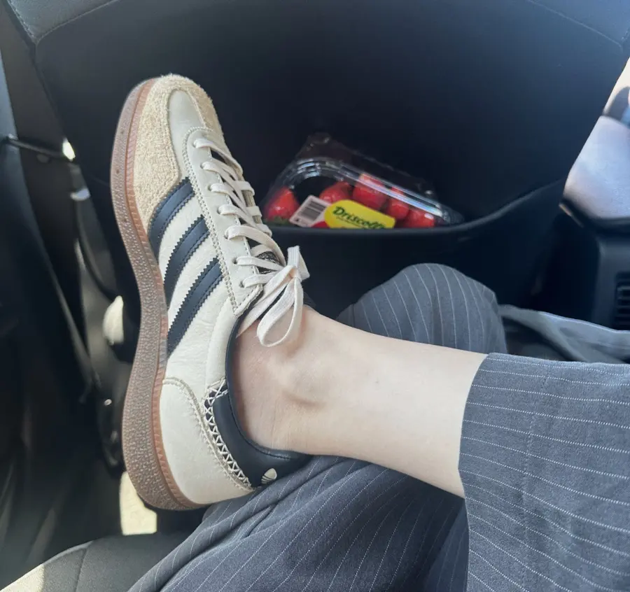 Giay Adidas Handball Spezial 'Wonder White Black' IE3698