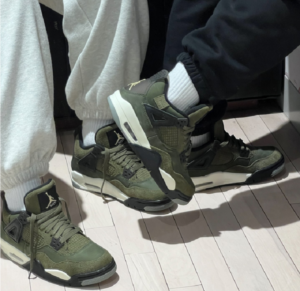 Giay Nike Air Jordan 4 Retro SE GS 'Craft - Olive' FB9928-200