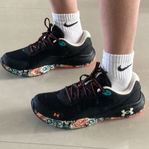 Giay Under Armour Charged Vantage 'Black Panic Orange' 3027031‑001