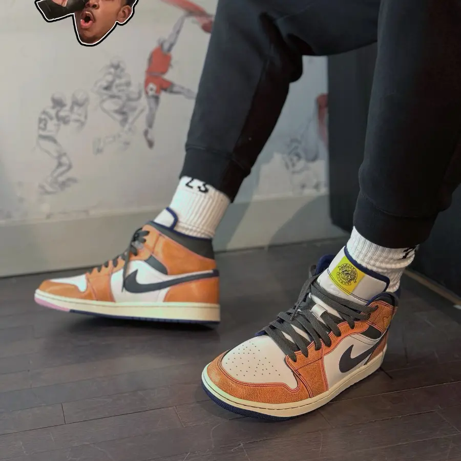Giay Nike Air Jordan 1 Mid SE 'Flight Vintage' FV3619-106