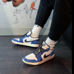 Giay Nike Air Jordan 1 Low 'Flight' FV8439-104