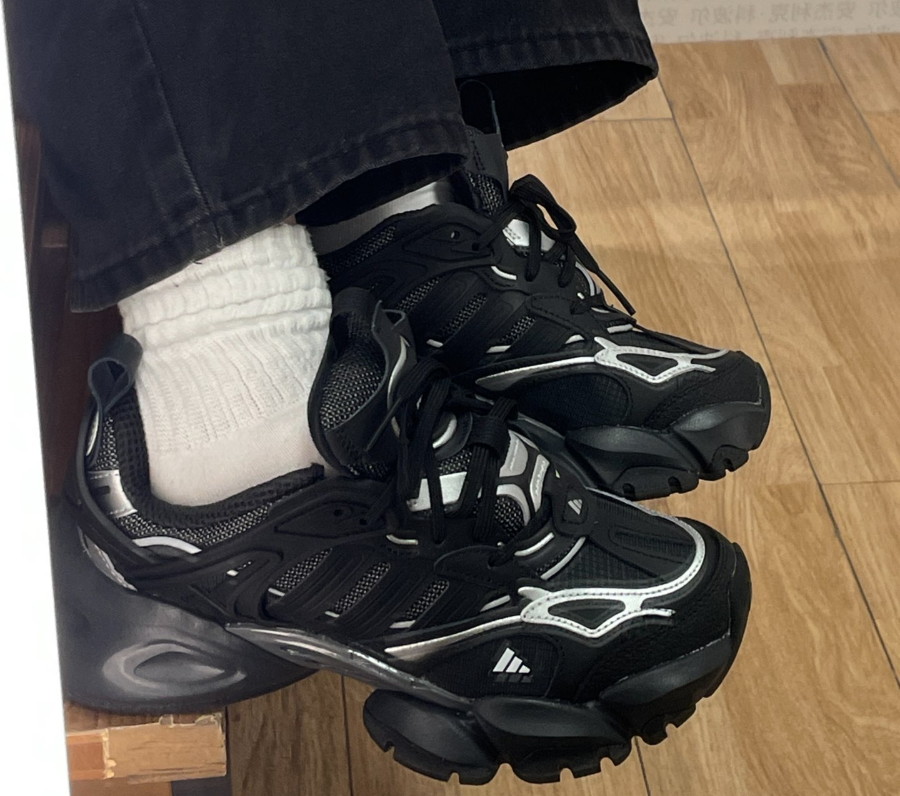 Giay Adidas Vento XLG Runner Deluxe 'Black' IH0070