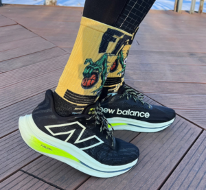 Giay New Balance FuelCell SuperComp Trainer V2 'Black' MRCXBK3