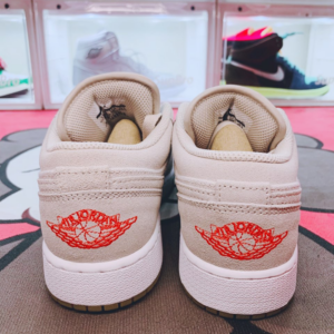 Giay Nike Air Jordan 1 Low BG 'Desert Sand' 553560-008