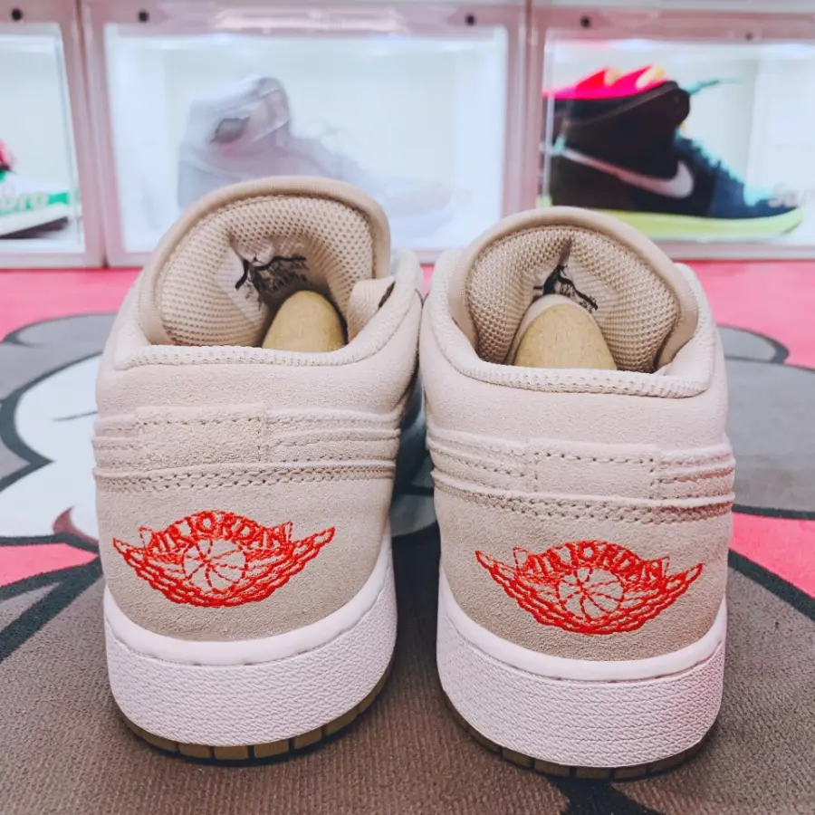 Giay Nike Air Jordan 1 Low BG 'Desert Sand' 553560-008