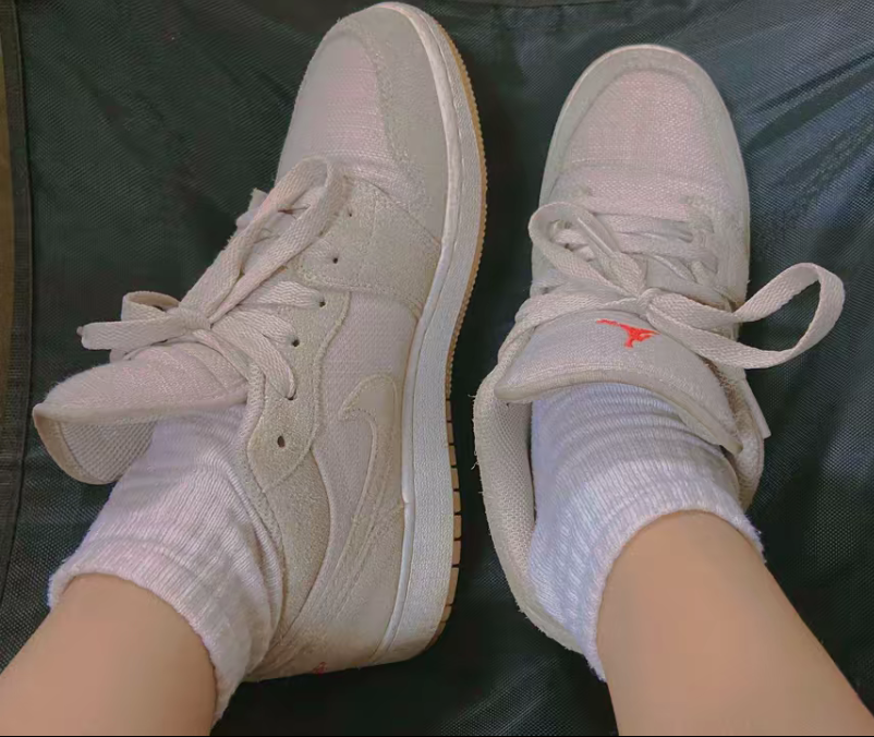 Giay Nike Air Jordan 1 Low BG 'Desert Sand' 553560-008