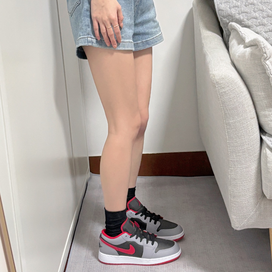 Giay Nike Air Jordan 1 Low GS 'Cement Fire Red' 553560-060