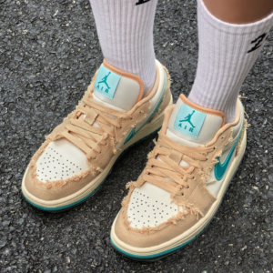 Giay Nike Air Jordan 1 Low SE HF4983-252