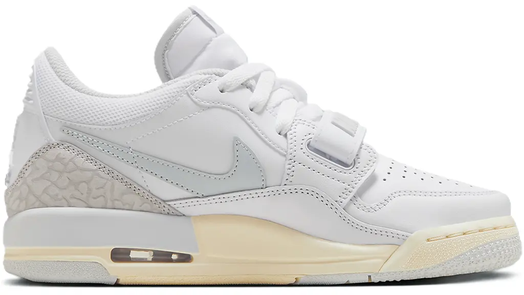 Giay Nike Air Jordan Legacy 312 Low 'Love' HJ3483-101