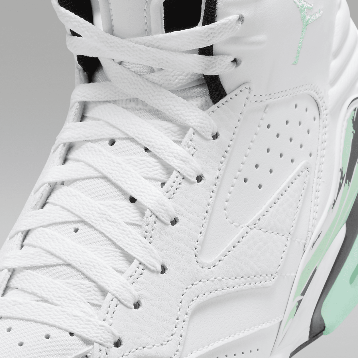 Giay Nike Jordan MVP 678 'White' DZ4475-103