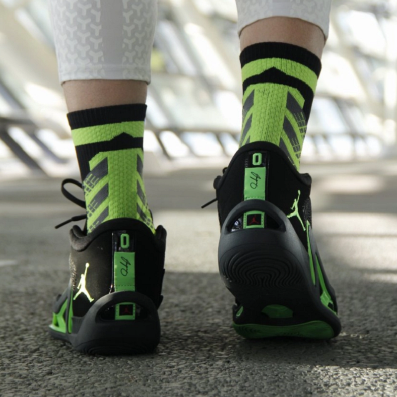 Giay Nike Jordan Tatum 1 'Green Strike' DZ3324-003