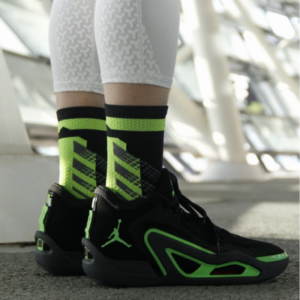 Giay Nike Jordan Tatum 1 'Green Strike' DZ3324-003