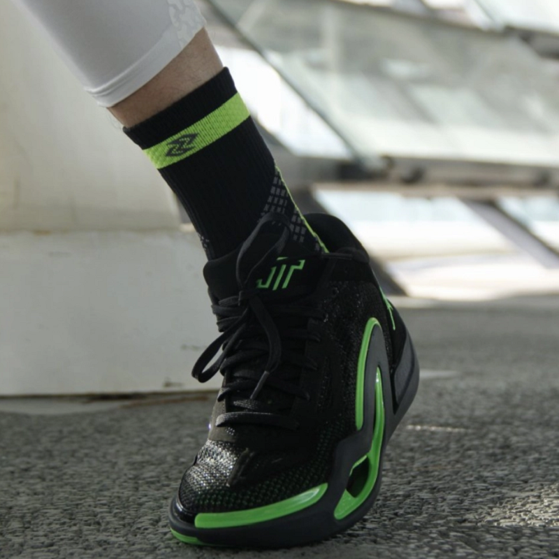 Giay Nike Jordan Tatum 1 'Green Strike' DZ3324-003