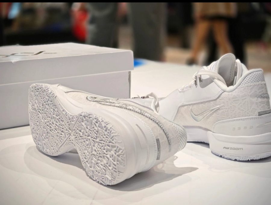 Giay Nike Lebron NXXT Gen Ampd 'White Silver' FJ1567-102