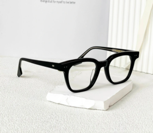 Kinh Gentle Monster South Side N 01 'Black'