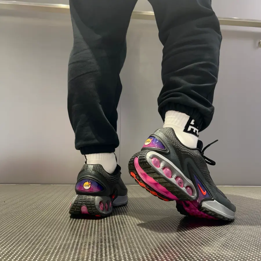 Giay Nike Air Max DN 'All Night' DV3337-008