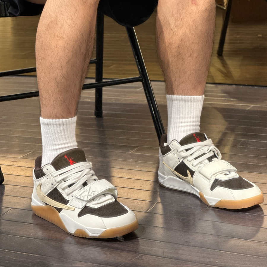 Giay Nike Air Jordan Jumpman Jack TR Travis Scott 'Sail' FZ8117-100