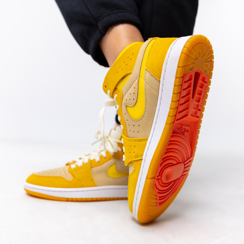 Giay Nike Air Jordan 1 High Zoom 'Yellow Ochre' FJ5743-700