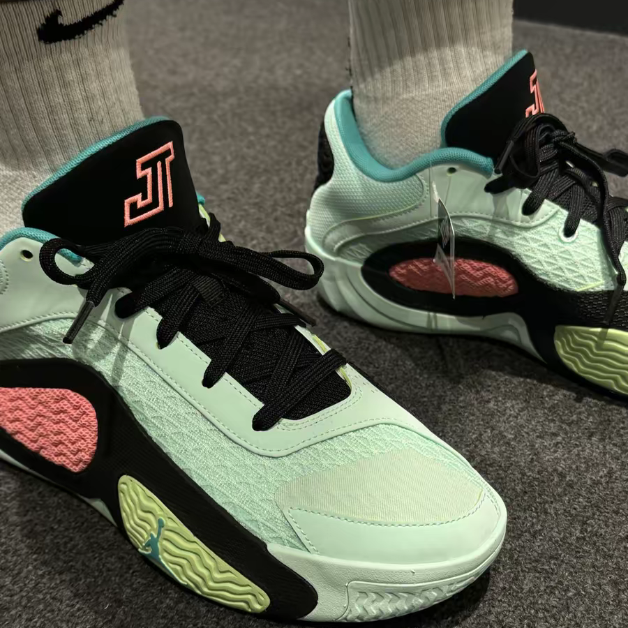 Giay Nike Air Jordan Tatum 2 'Vortex' FJ6457-300