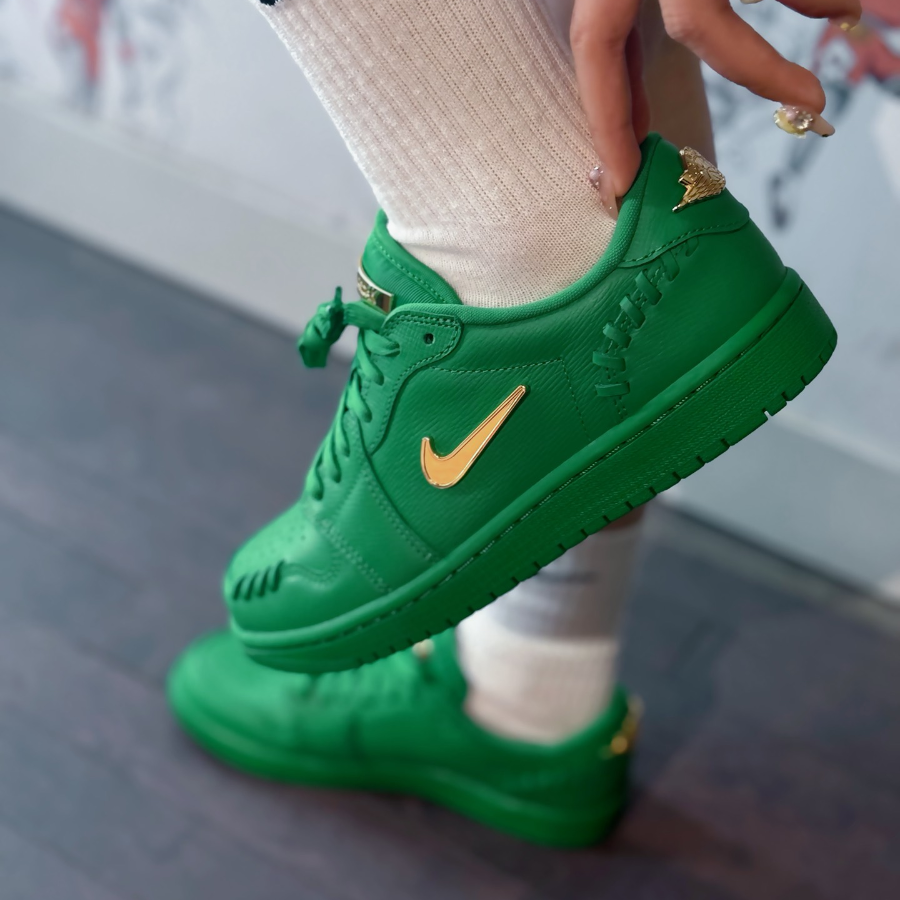 Giay Nike Air Jordan 1 Low 'Method Of Make Lucky' FN5032-300